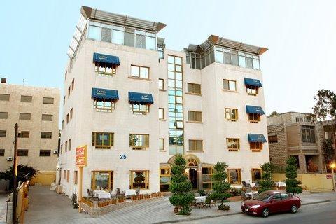 Capri Hotel Suites Amman Bagian luar foto