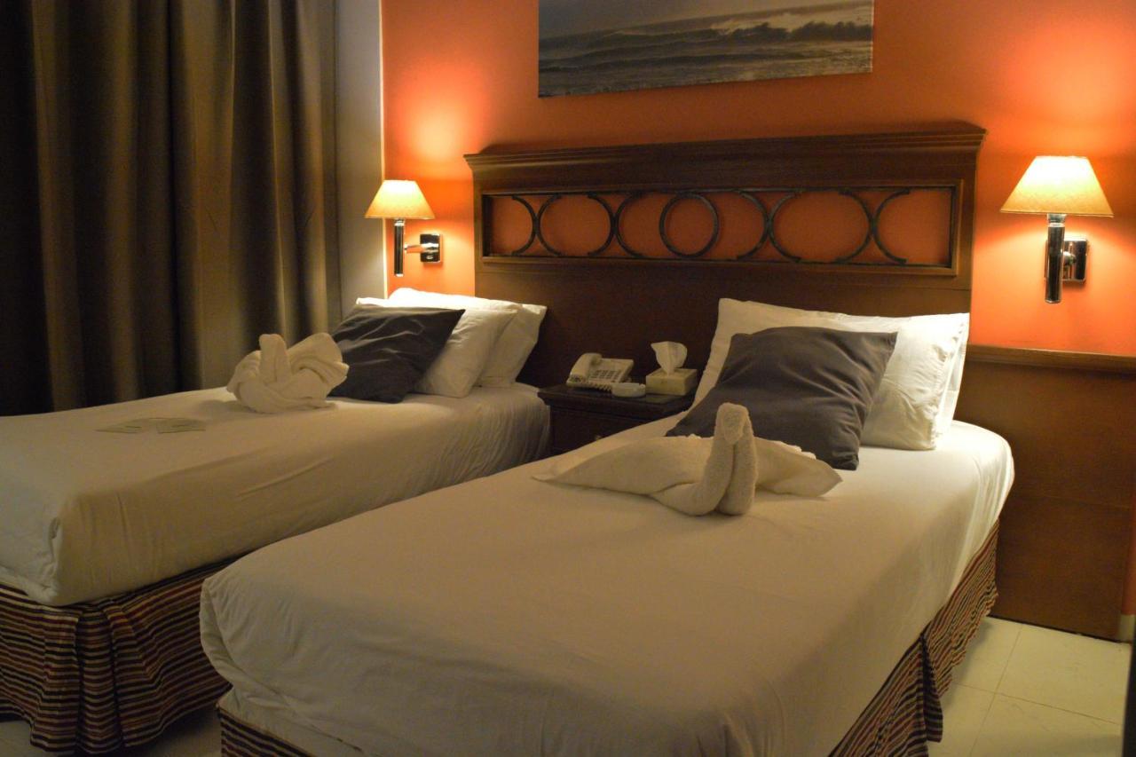 Capri Hotel Suites Amman Bagian luar foto
