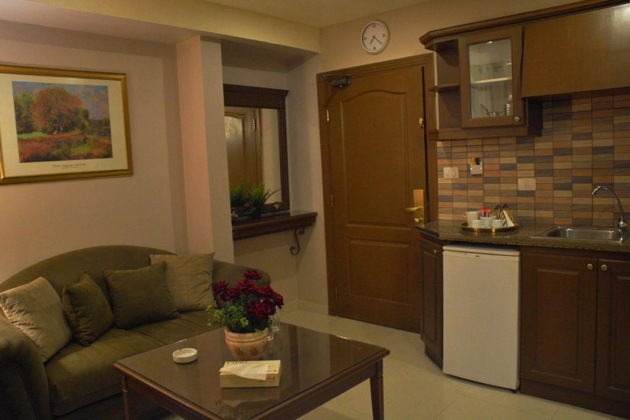 Capri Hotel Suites Amman Bagian luar foto