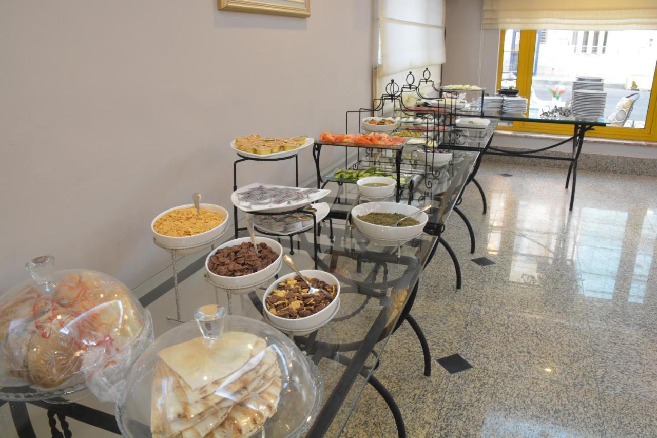 Capri Hotel Suites Amman Bagian luar foto