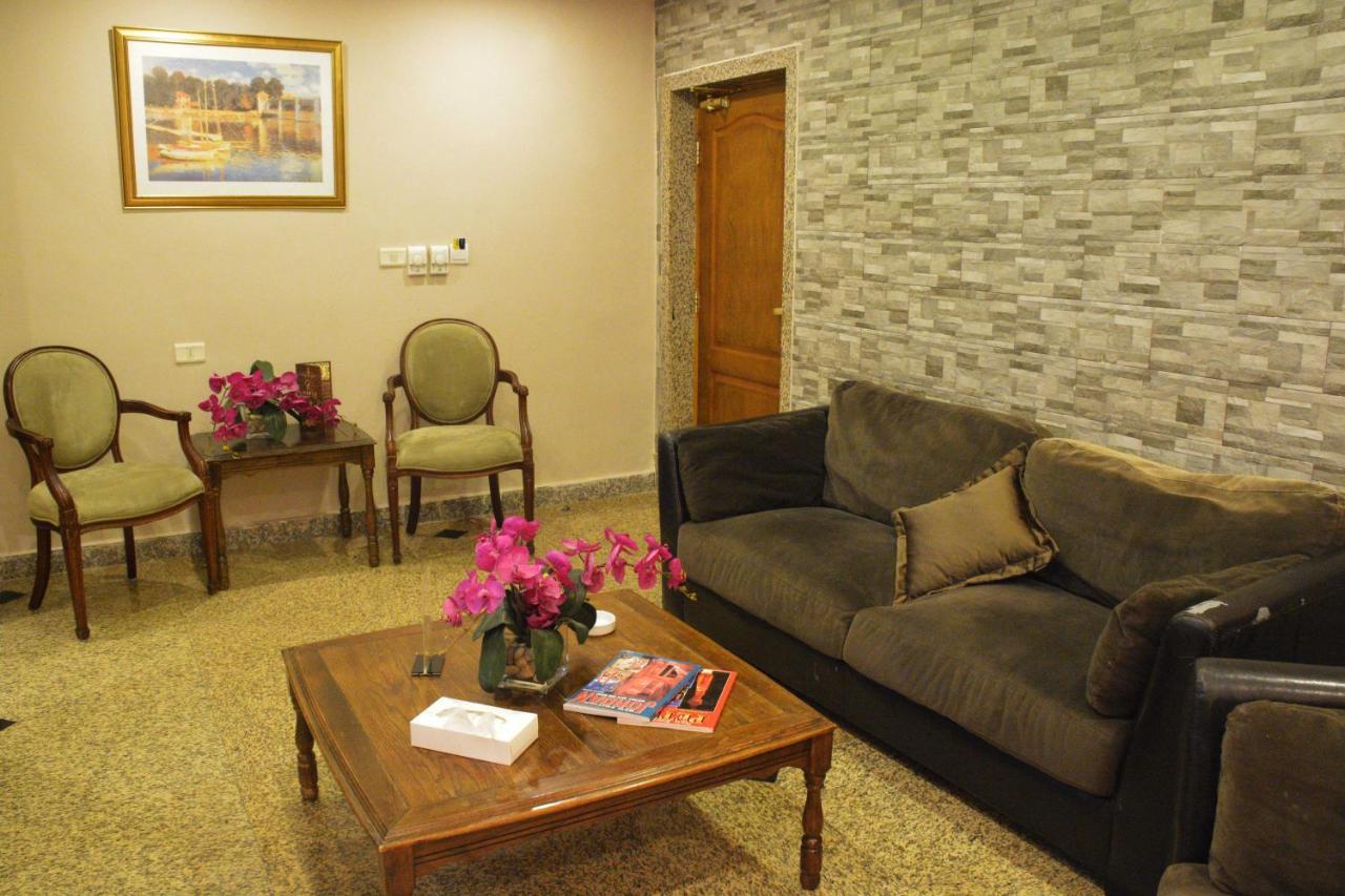 Capri Hotel Suites Amman Bagian luar foto