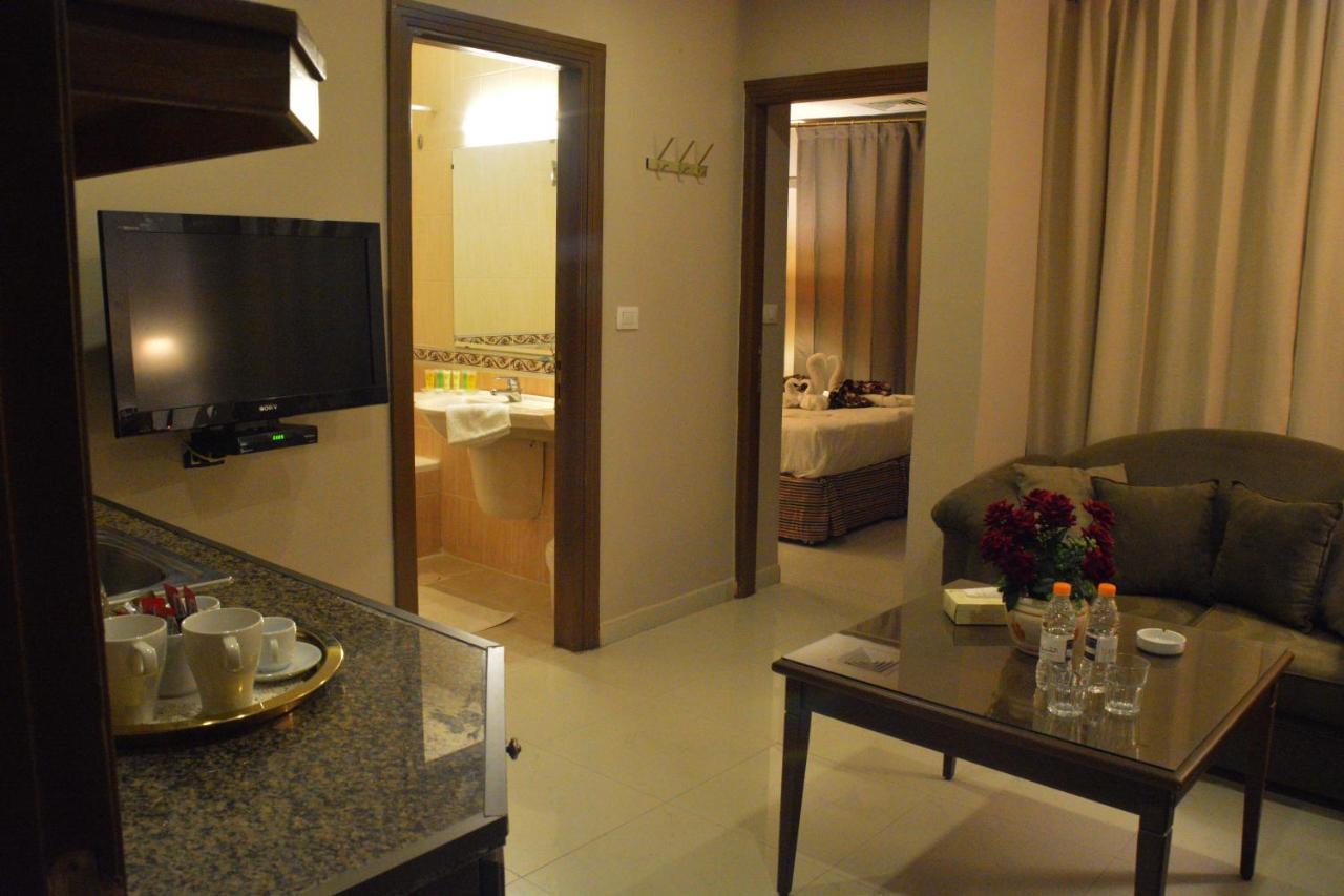 Capri Hotel Suites Amman Bagian luar foto